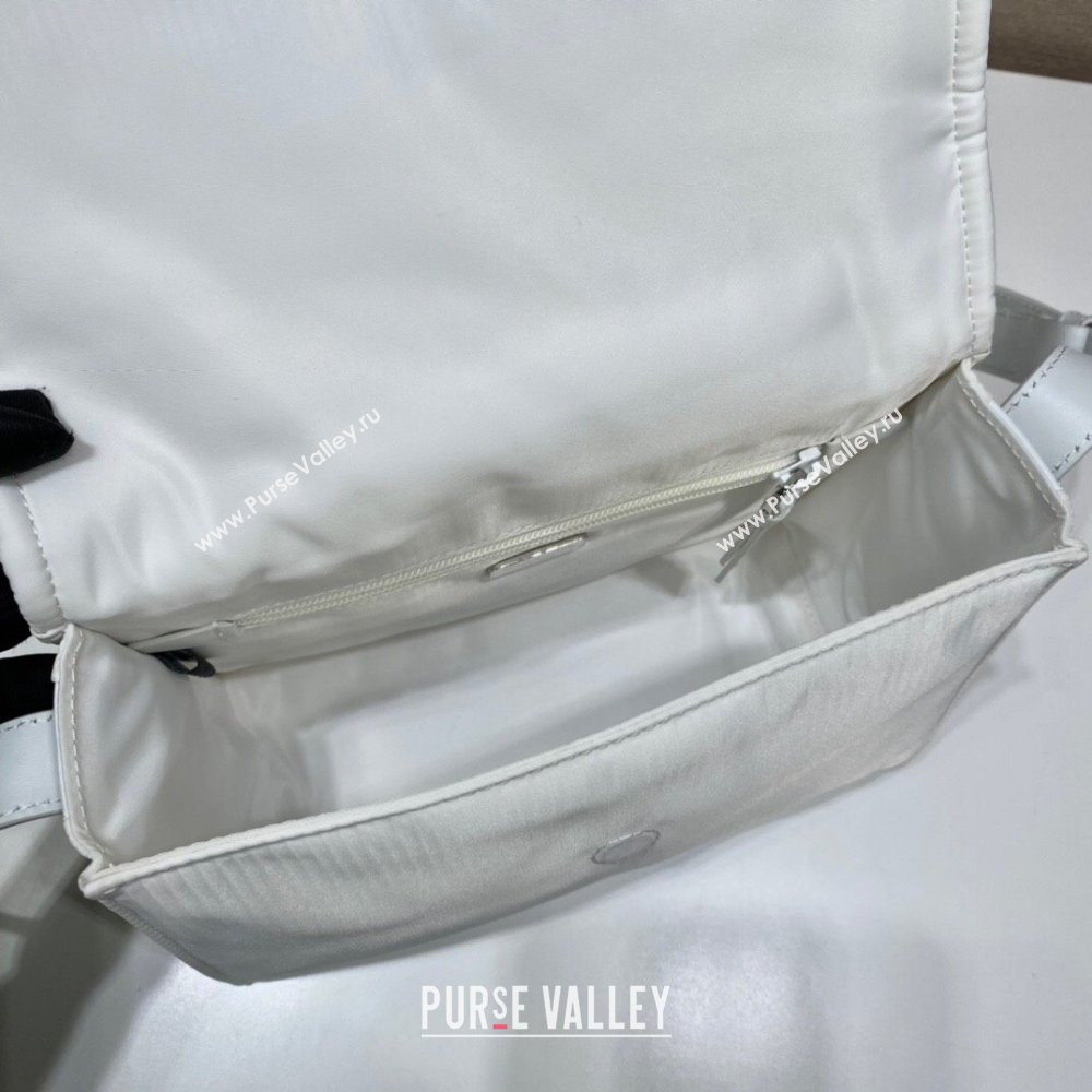 Prada Traveller small padded Re-Nylon shoulder bag White 2025 1BD313 (YZ-250927055)
