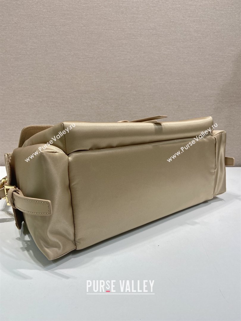 Prada Explore large Re-Nylon shoulder bag with flap Light Beige 2026 1BD391 (YZ-260410086)