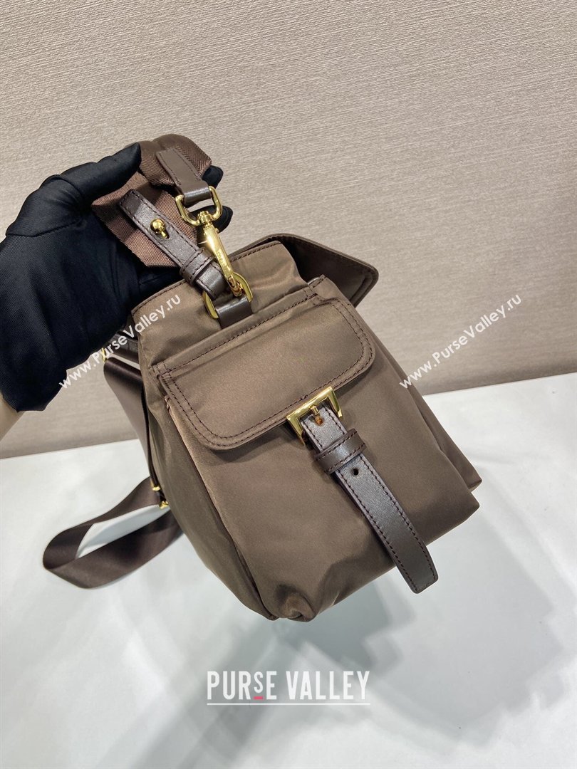Prada Explore large Re-Nylon shoulder bag with flap Sienna Brown 2026 1BD391 (YZ-260410088)