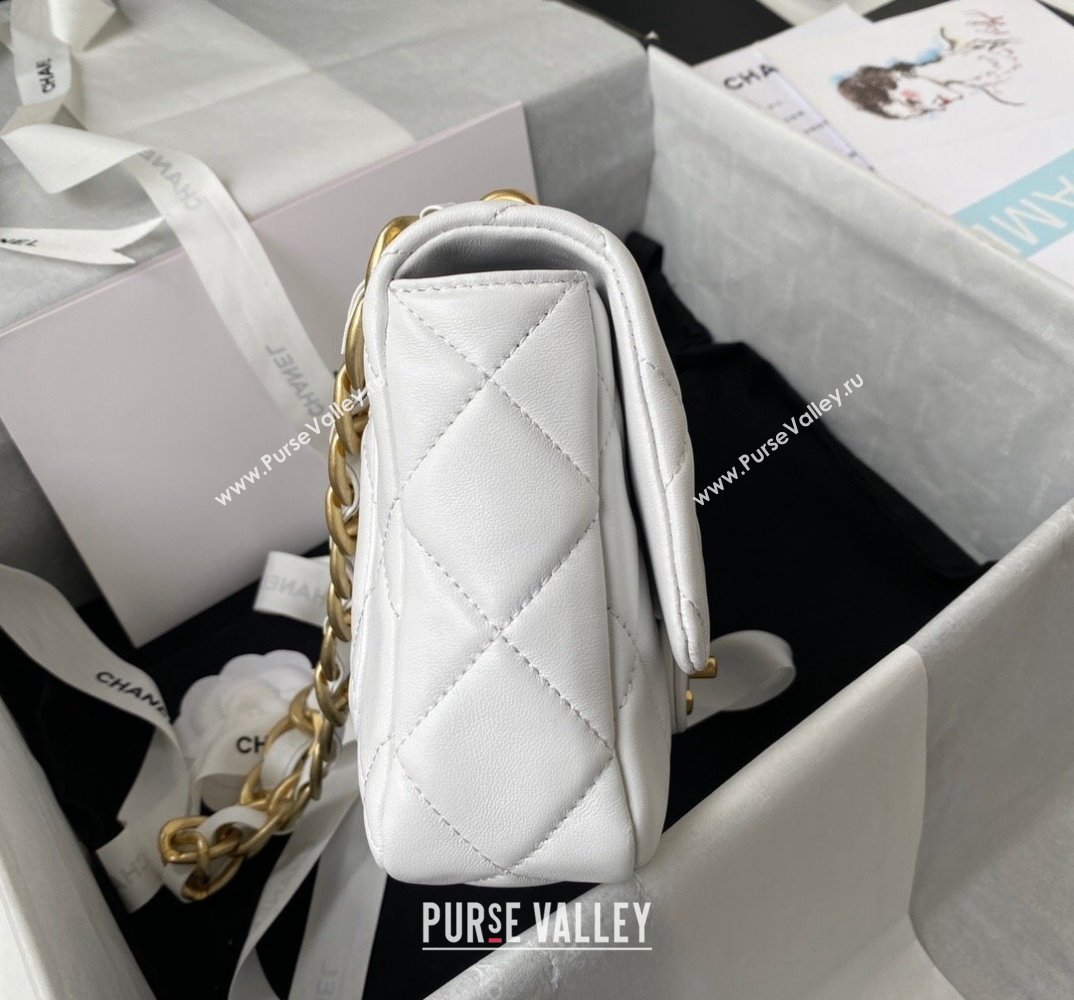 Chanel Lambskin Classic Flap Bag with Chain Strap White 2021 (SSZ-21112664)