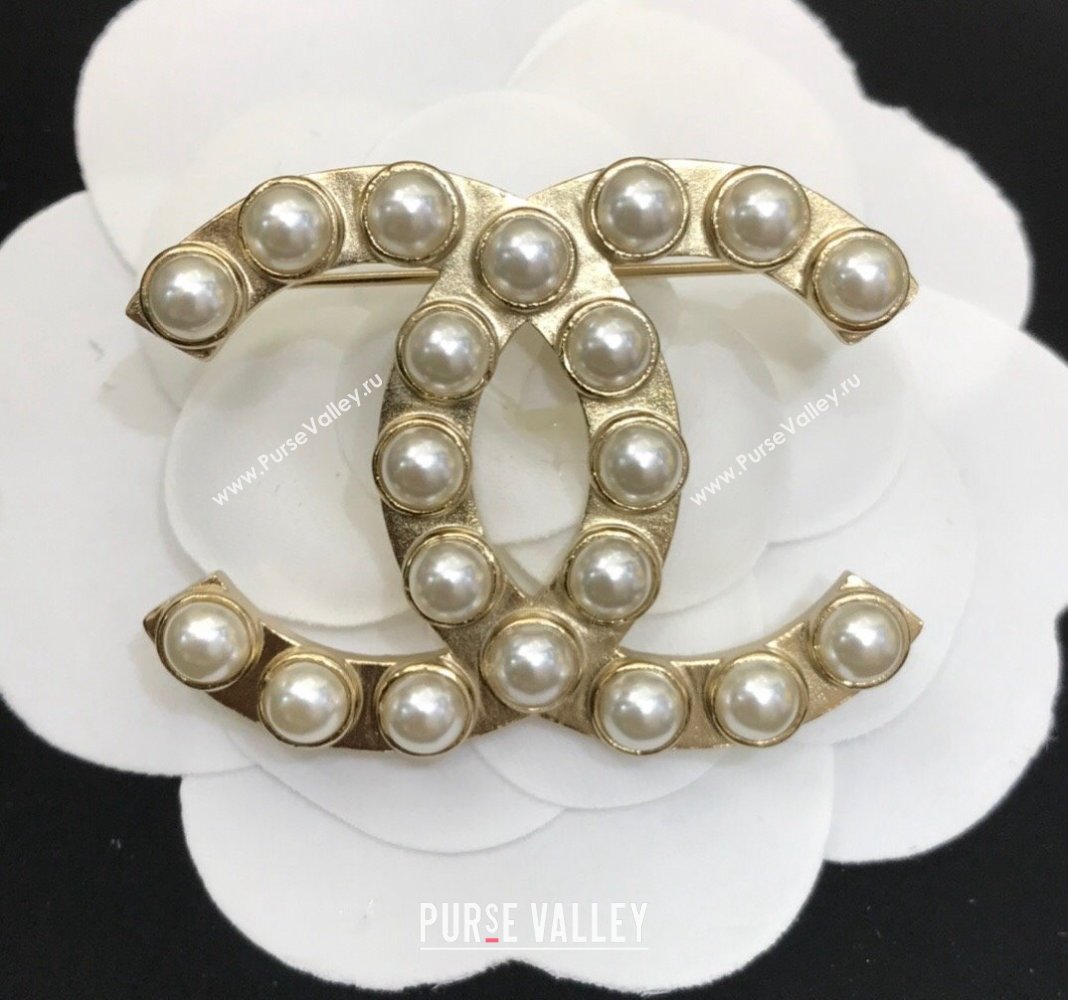 Chanel Pearls CC Brooch Gold 2023 1222 (YF-231222139)