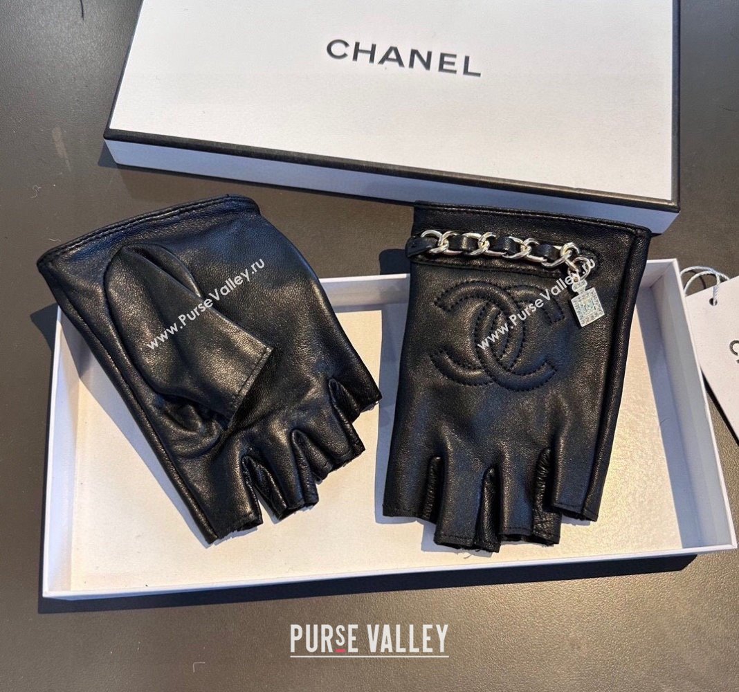 Chanel Lambskin Short Gloves with Chain Black 2024 0111 (XMN-240111094)