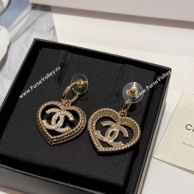 Chanel Heart Short Earrings with Chain 2024 0409 (YF-240409046)