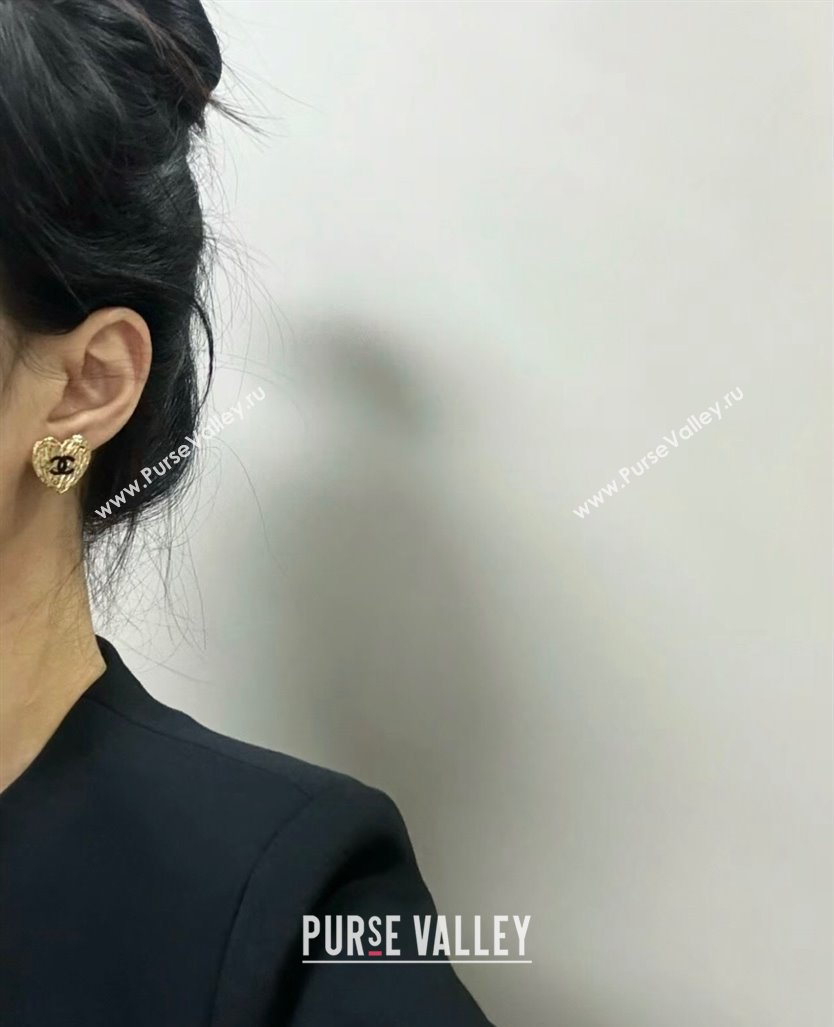 Chanel Heart Stud Earrings Gold 2024 0408 (YF-240408154)