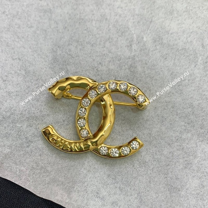 Chanel CC Brooch with Crystals Gold 2024 040801 (YF-240408134)