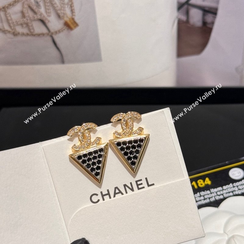 Chanel Triangle Short Earrings Black Strass 2024 0614 (YF-240614111)