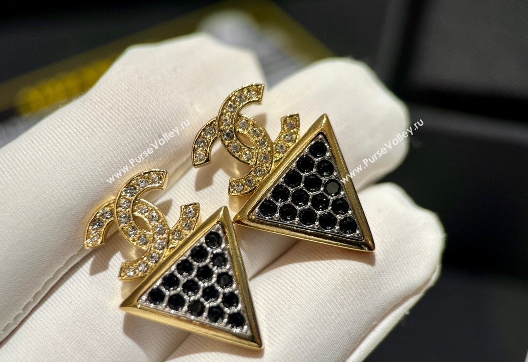 Chanel Triangle Short Earrings Black Strass 2024 0614 (YF-240614111)