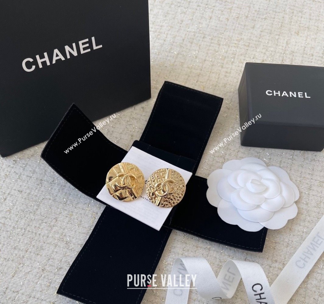 Chanel Quilted Round Stud Earrings Gold 2025 (YF-250320030)