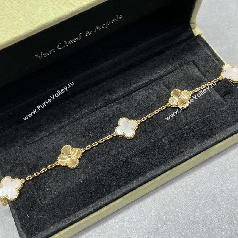 Van Cleef Arpels Alhambra Bracelet, 5 Motifs White/Gold 2025 0320 (YF-250320114)
