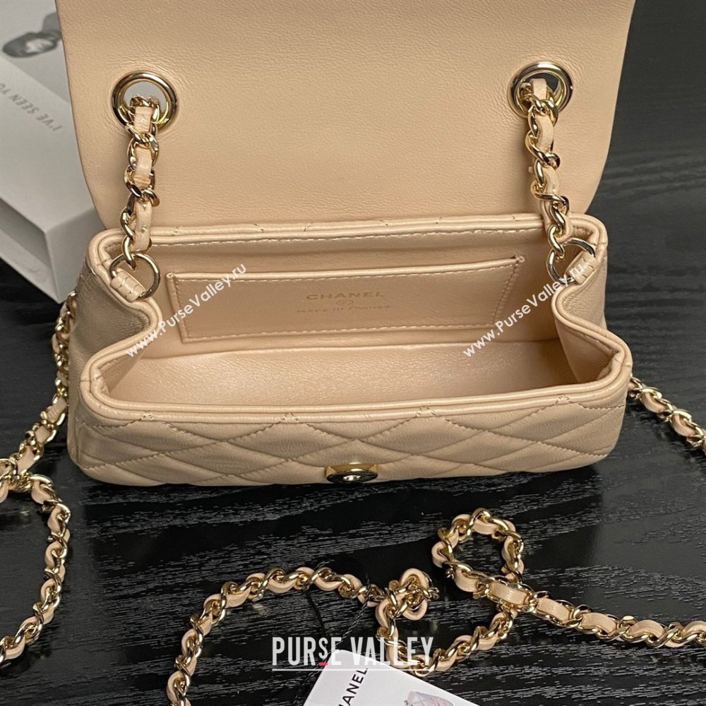 Chanel Lambskin Clutch with Chain AP4593 Beige 2025 (YEZI-25041107)