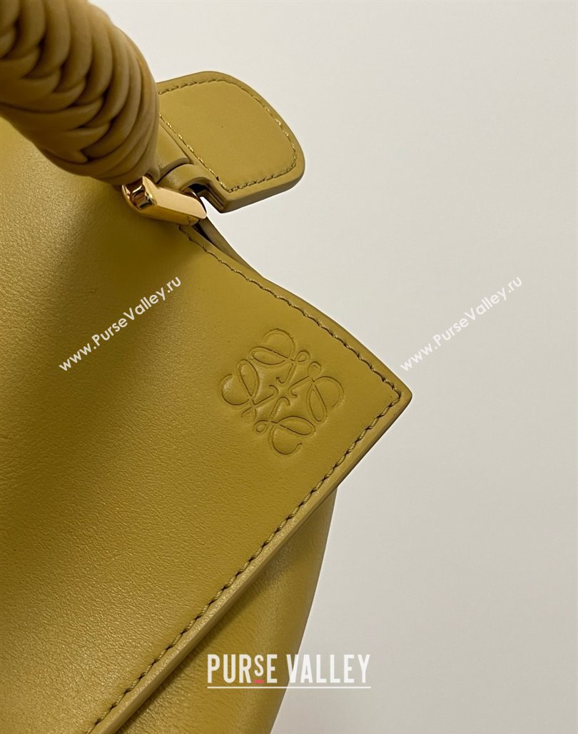 Loewe Small Puzzle Bag in Calfskin 9064 Sahara Yellow 2025 Top (KK-25042405)
