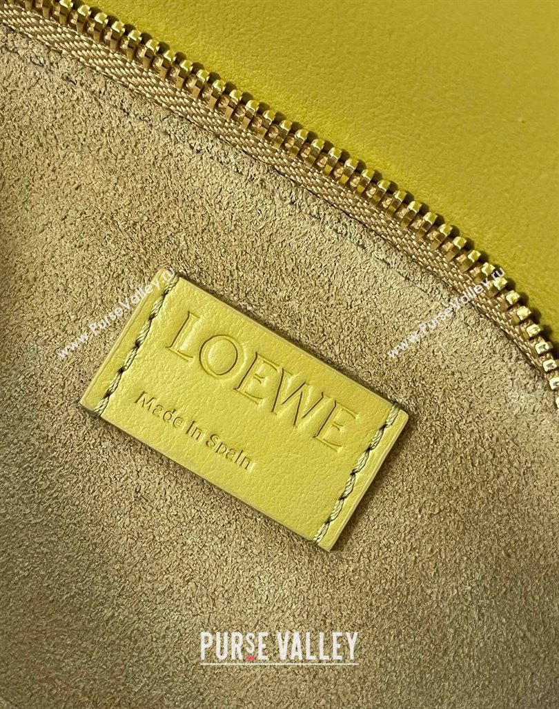 Loewe Small Puzzle Bag in Calfskin 9064 Sahara Yellow 2025 Top (KK-25042405)