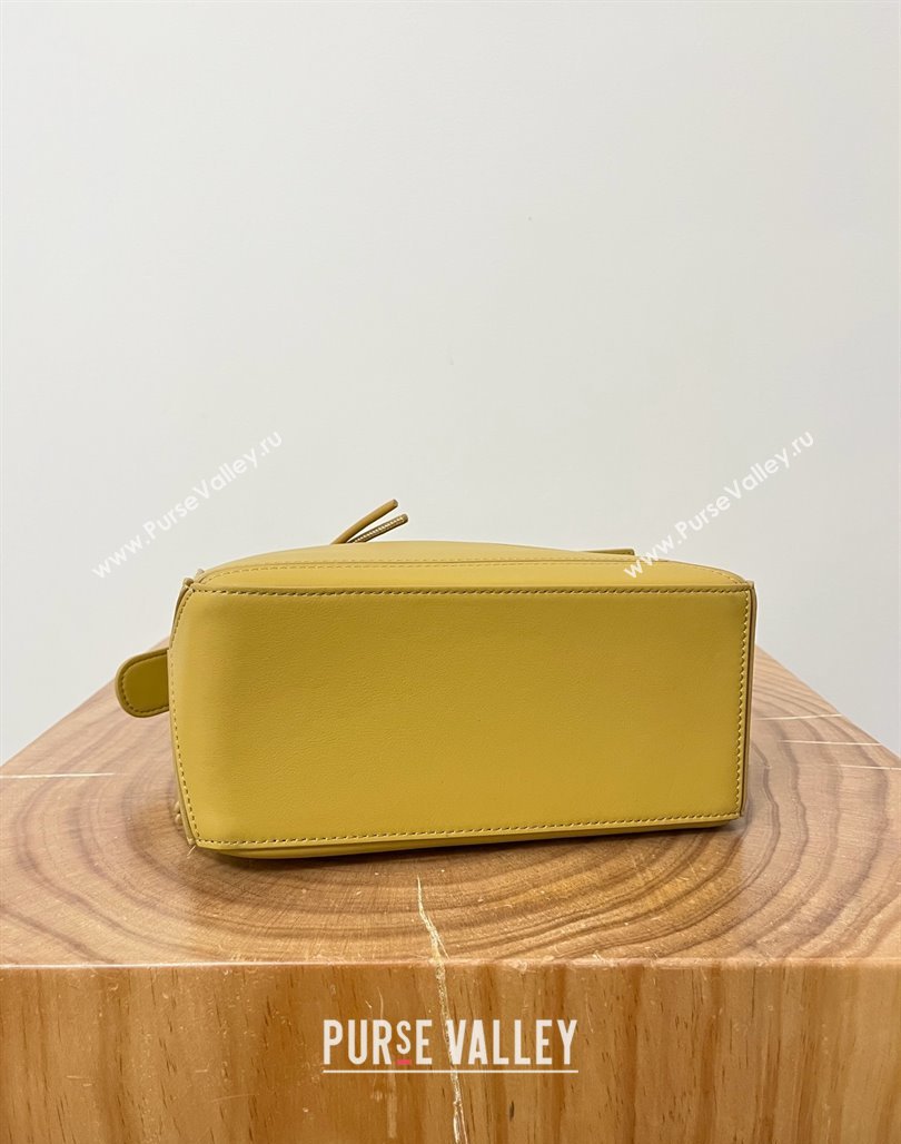 Loewe Small Puzzle Bag in Calfskin 9064 Sahara Yellow 2025 Top (KK-25042405)