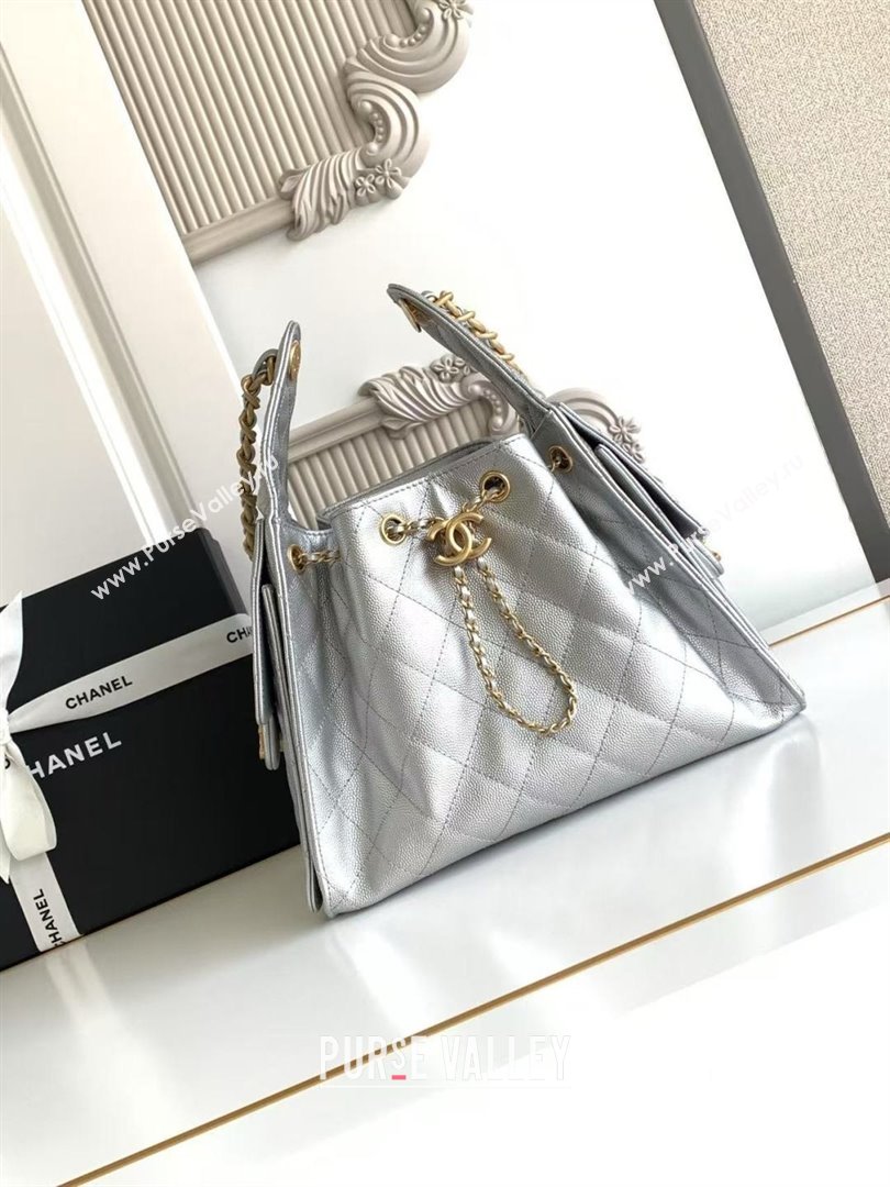 Chanel 25 Small Handbag in Grained Calfskin AS5293 Silver Spring-Summer 2025 (YEZI-25050605)