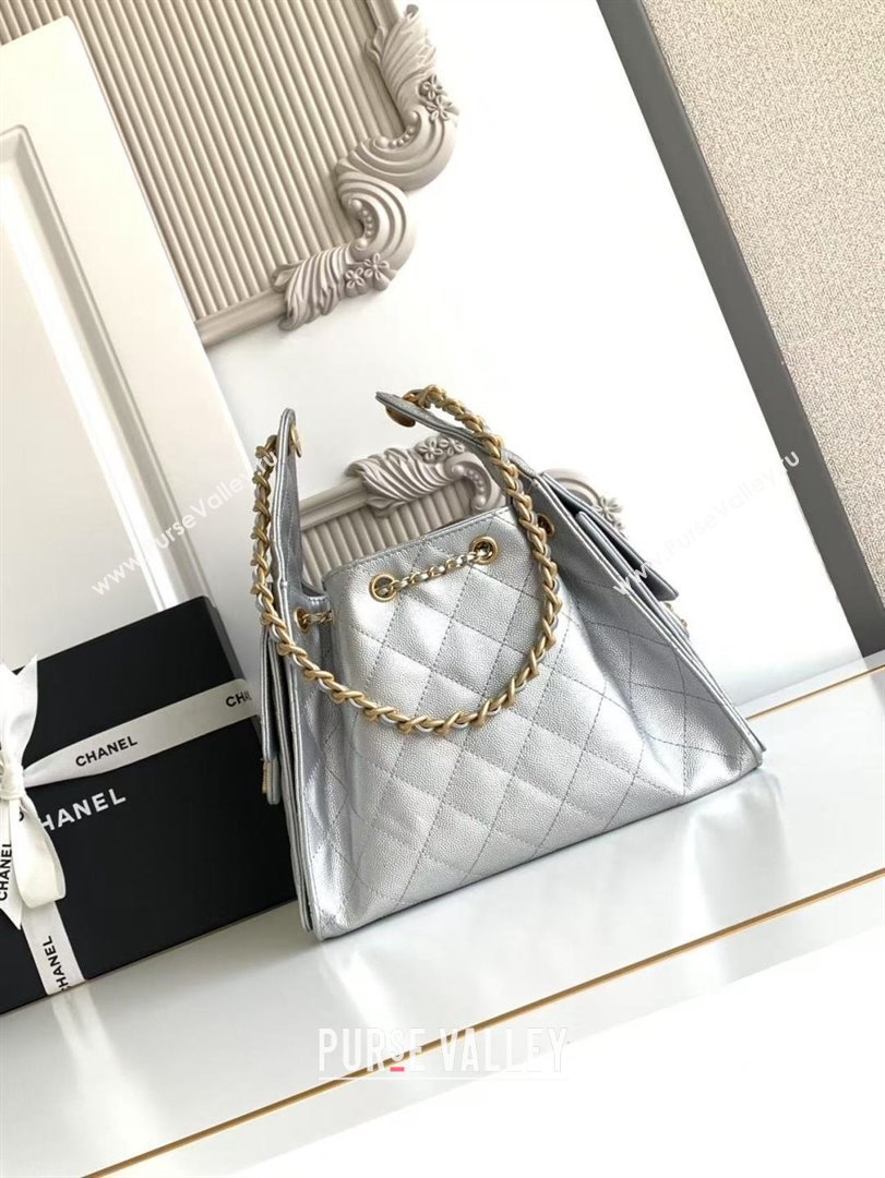 Chanel 25 Small Handbag in Grained Calfskin AS5293 Silver Spring-Summer 2025 (YEZI-25050605)