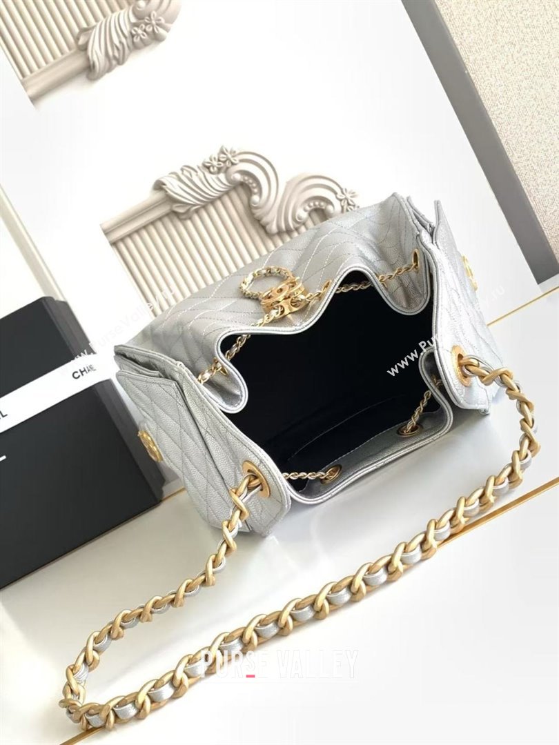 Chanel 25 Small Handbag in Grained Calfskin AS5293 Silver Spring-Summer 2025 (YEZI-25050605)