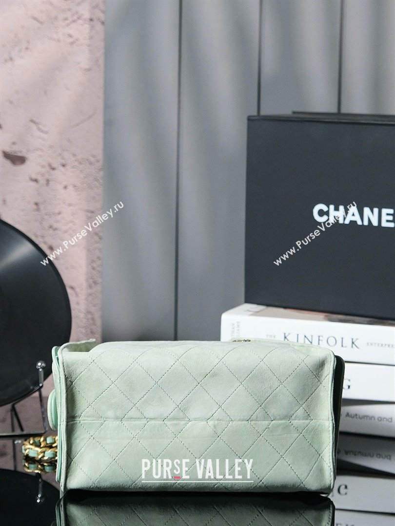 Chanel 25 Small Handbag in Suede AS5293 Green Spring-Summer 2025 (YEZI-25050609)