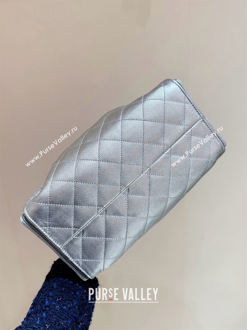 Chanel 25 Small Handbag in Grained Calfskin AS5293 Silver Spring-Summer 2025 Top Quality (SHUNY-25050617)