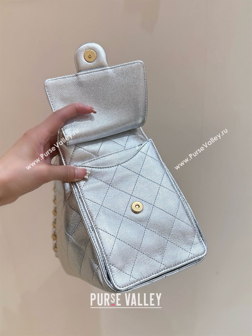Chanel 25 Small Handbag in Grained Calfskin AS5293 Silver Spring-Summer 2025 Top Quality (SHUNY-25050617)