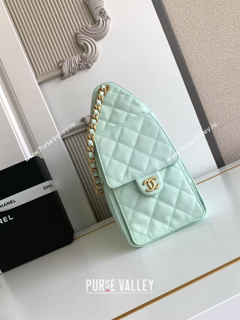 Chanel 25 Small Handbag in Grained Calfskin AS5293 Green Spring-Summer 2025 (YEZI-25050602)