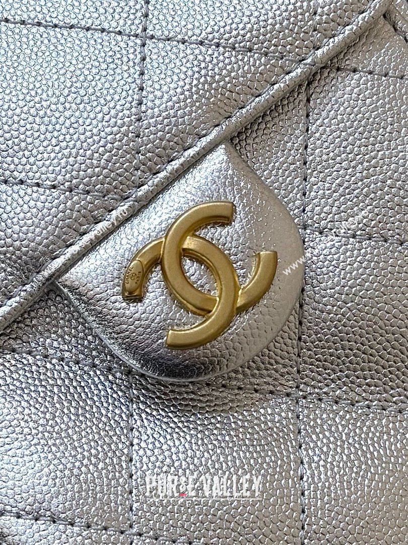 Chanel 25 Small Handbag in Grained Calfskin AS5293 Silver Spring-Summer 2025 Top Quality (SHUNY-25050617)