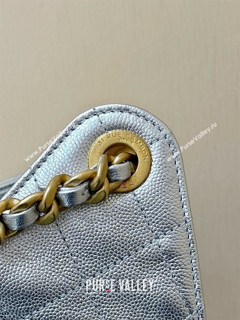 Chanel 25 Small Handbag in Grained Calfskin AS5293 Silver Spring-Summer 2025 Top Quality (SHUNY-25050617)