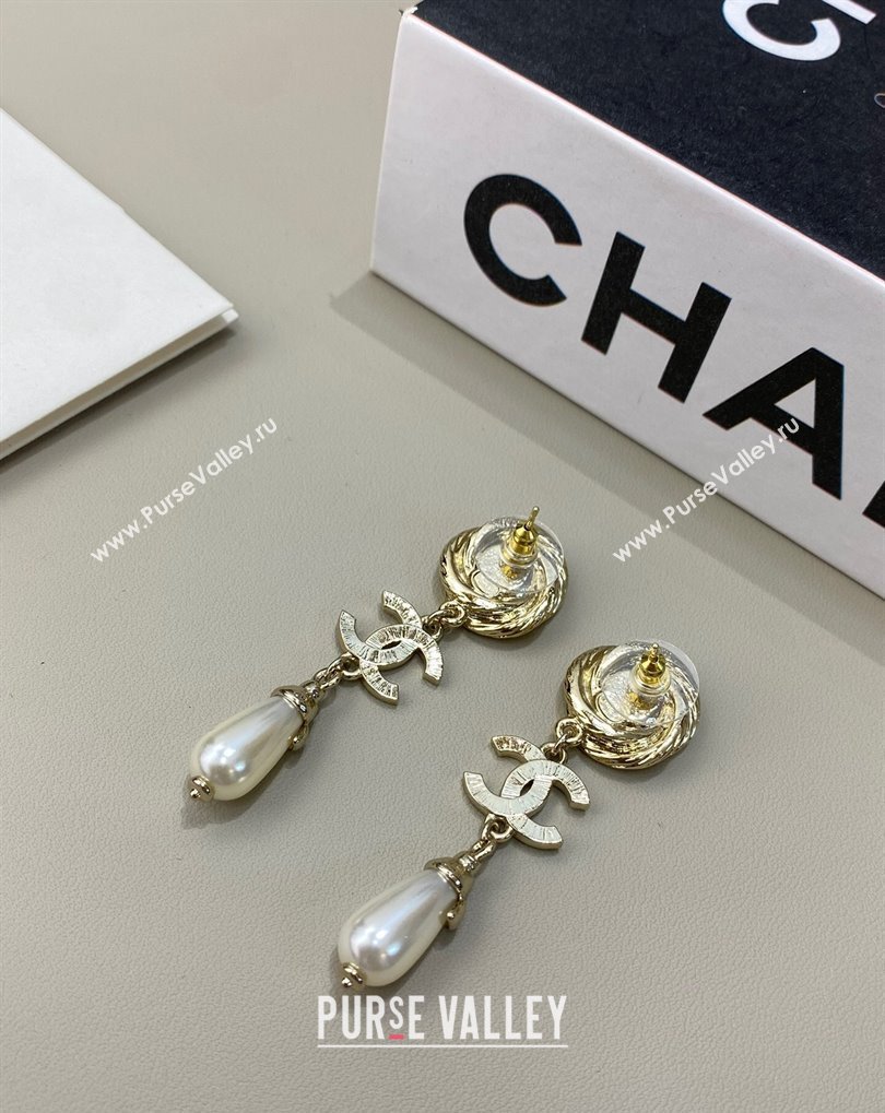 Chanel Round Long Earrings with Strass and Pearl 2025 0509 (YF-250509048)