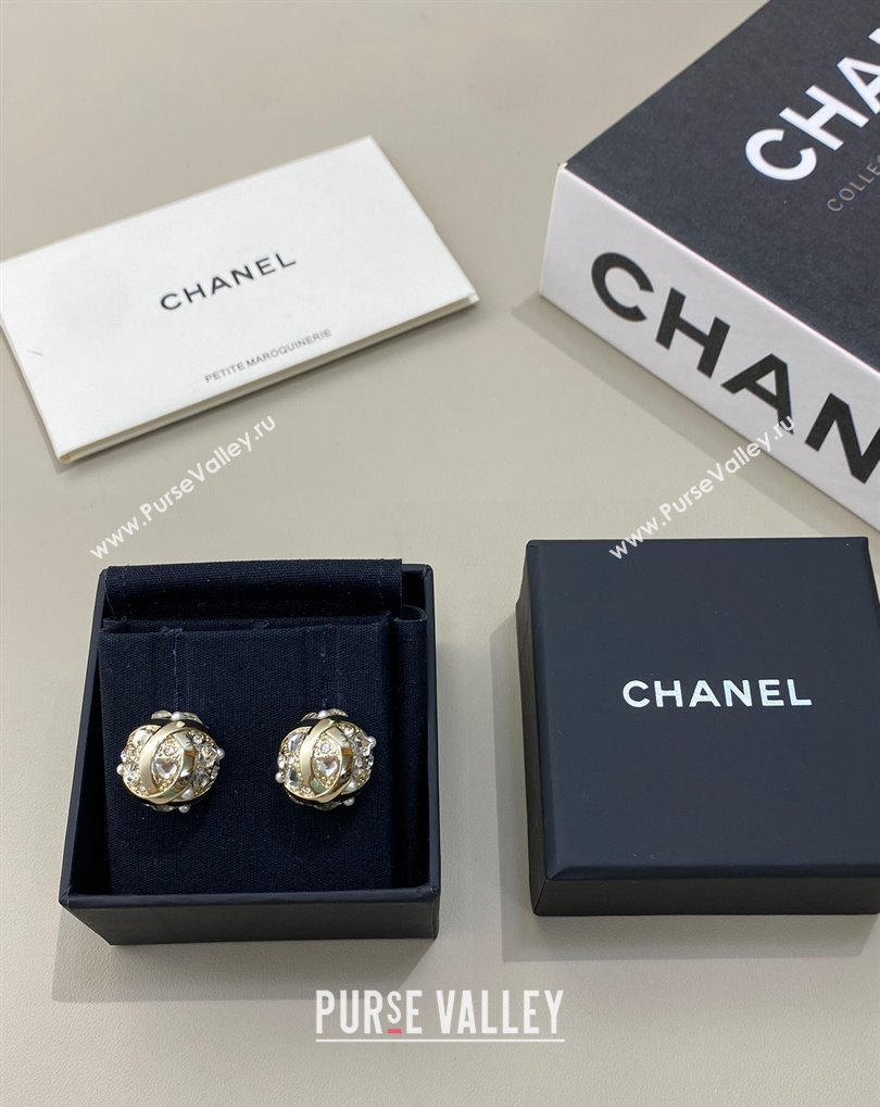 Chanel Stud Round Earrings with Strass and Pealrs 2025 0509 (YF-250509049)