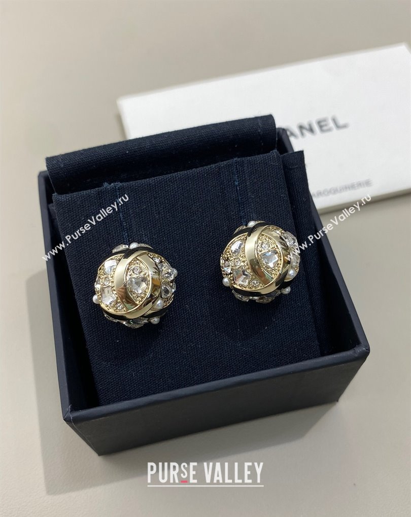 Chanel Stud Round Earrings with Strass and Pealrs 2025 0509 (YF-250509049)