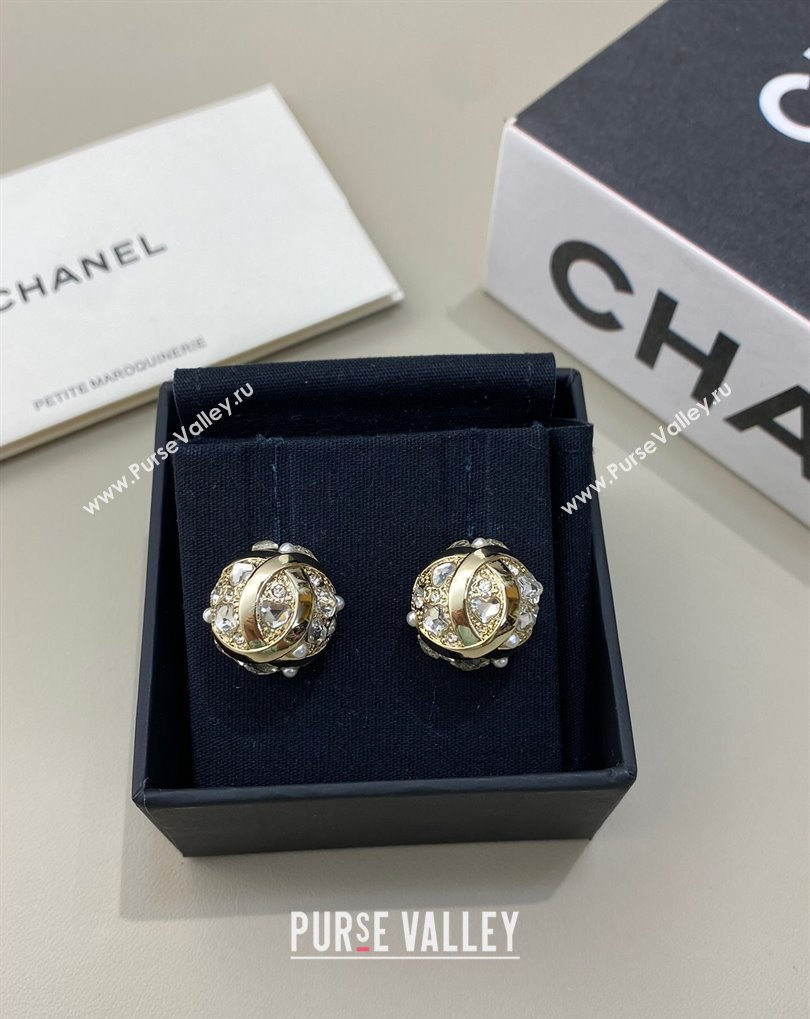 Chanel Stud Round Earrings with Strass and Pealrs 2025 0509 (YF-250509049)