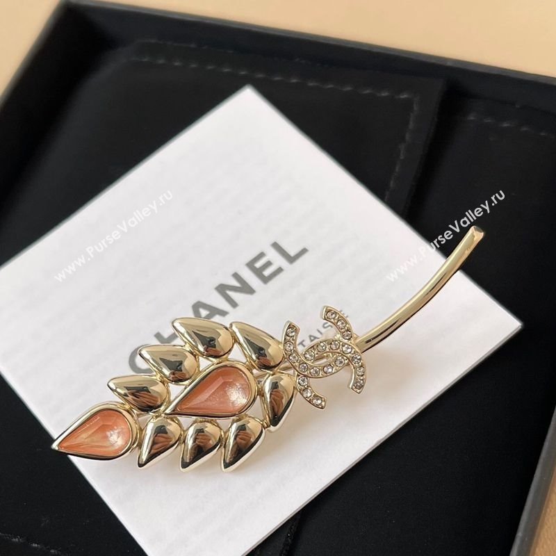 Chanel Feather Brooch Gold/Pink 2025 0509 (YF-250509053)