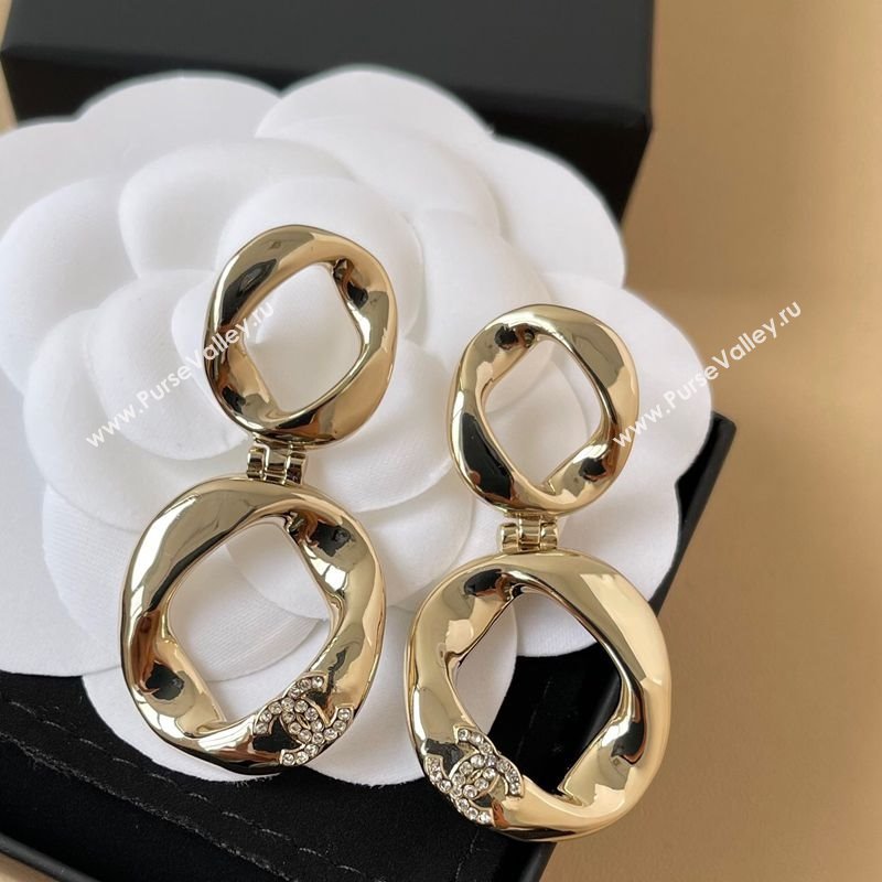 Chanel Strass Round Short Earrings with Strass CC Silver/Gold 2025 (YF-250509061)