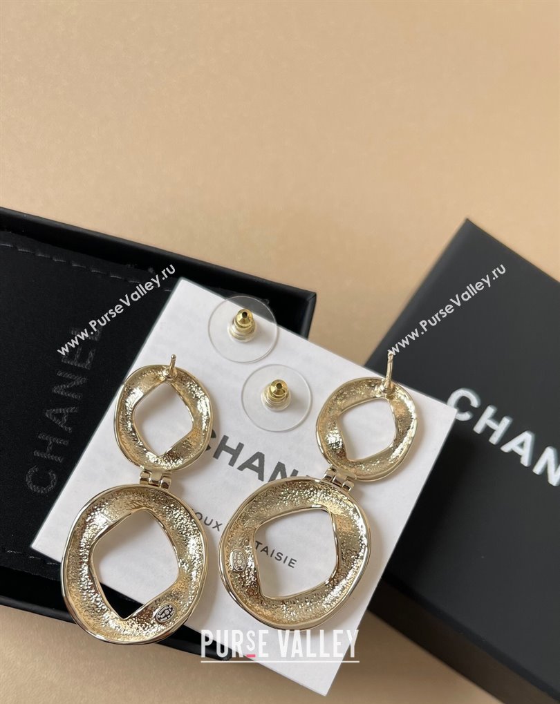 Chanel Strass Round Short Earrings with Strass CC Silver/Gold 2025 (YF-250509061)