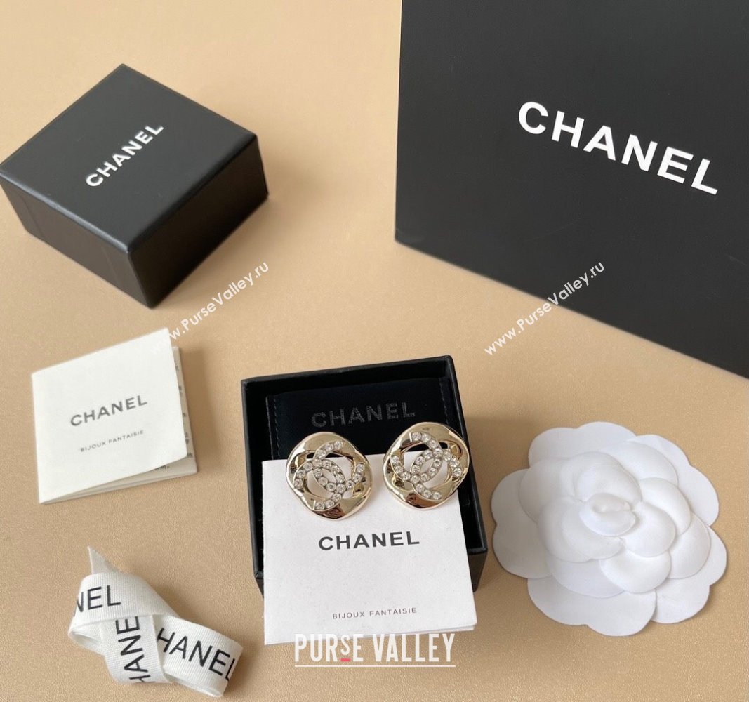 Chanel Strass CC Round Stud Earrings Gold 2025 0509 (YF-250509065)