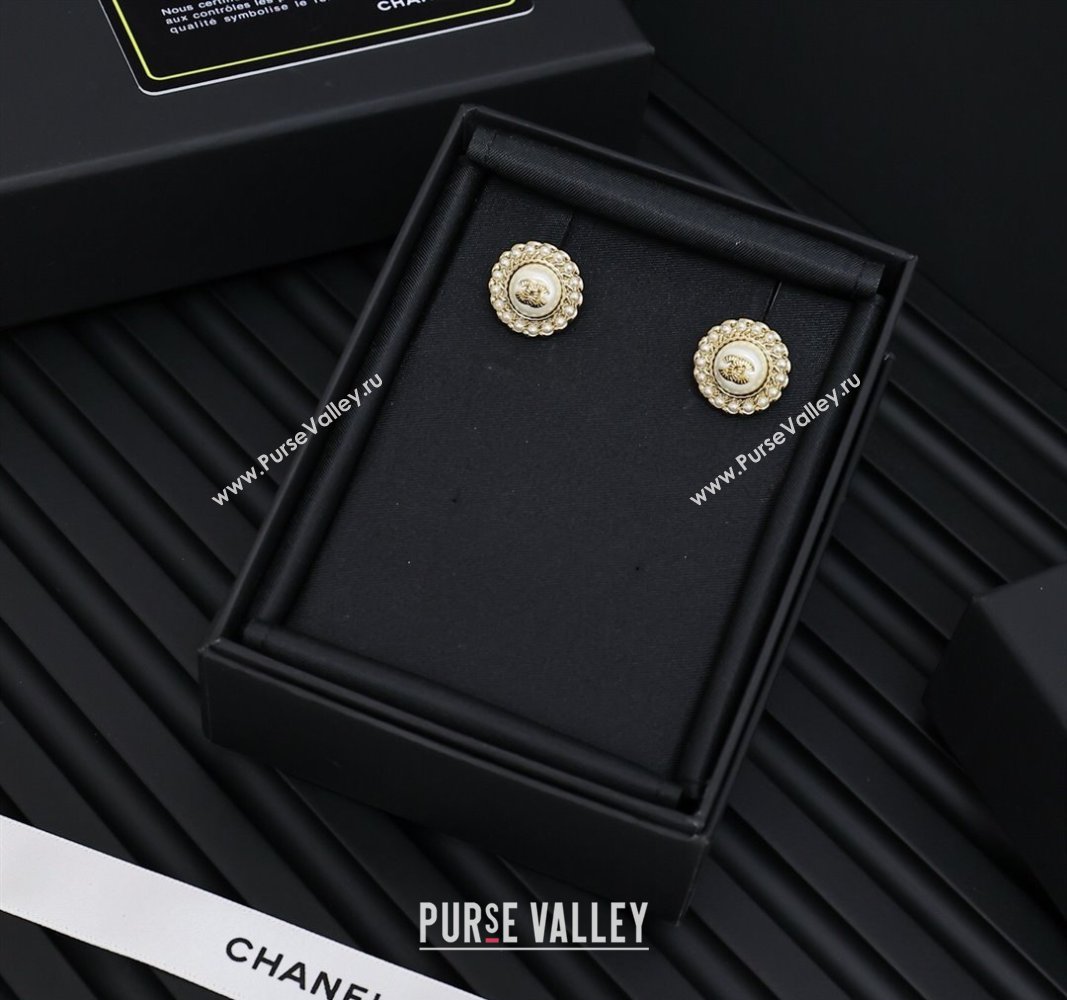 Chanel Pearls Round Stud Earrings White 2025 0509 (YF-250509067)