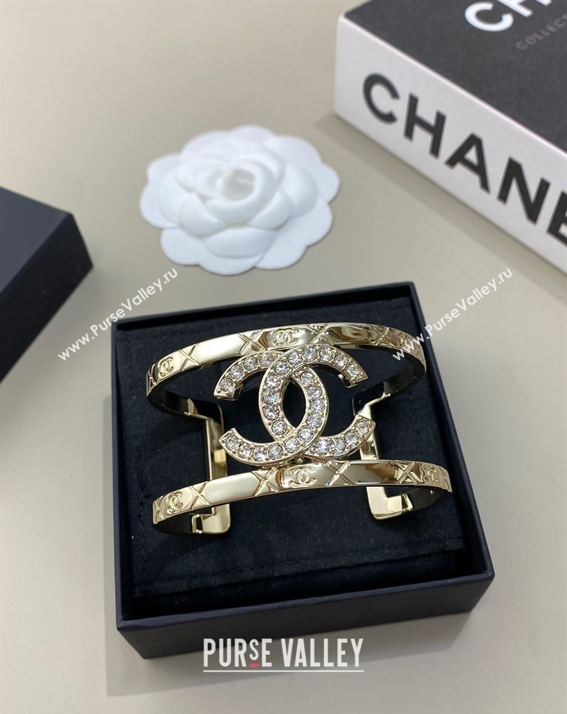 Chanel Strass CC Cuff Bracelet Gold 2025 0509 (YF-250509073)