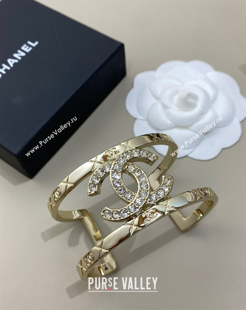Chanel Strass CC Cuff Bracelet Gold 2025 0509 (YF-250509073)