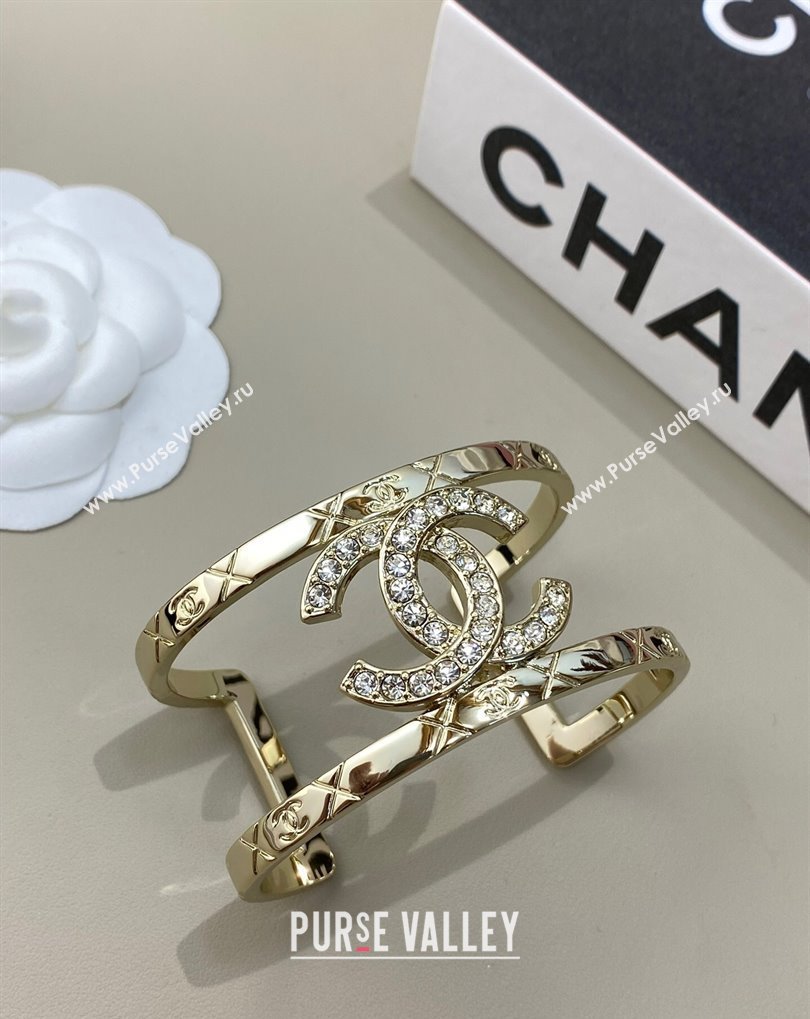 Chanel Strass CC Cuff Bracelet Gold 2025 0509 (YF-250509073)