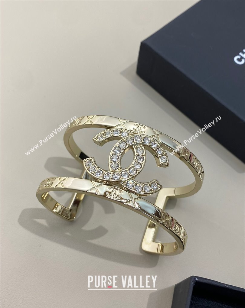 Chanel Strass CC Cuff Bracelet Gold 2025 0509 (YF-250509073)