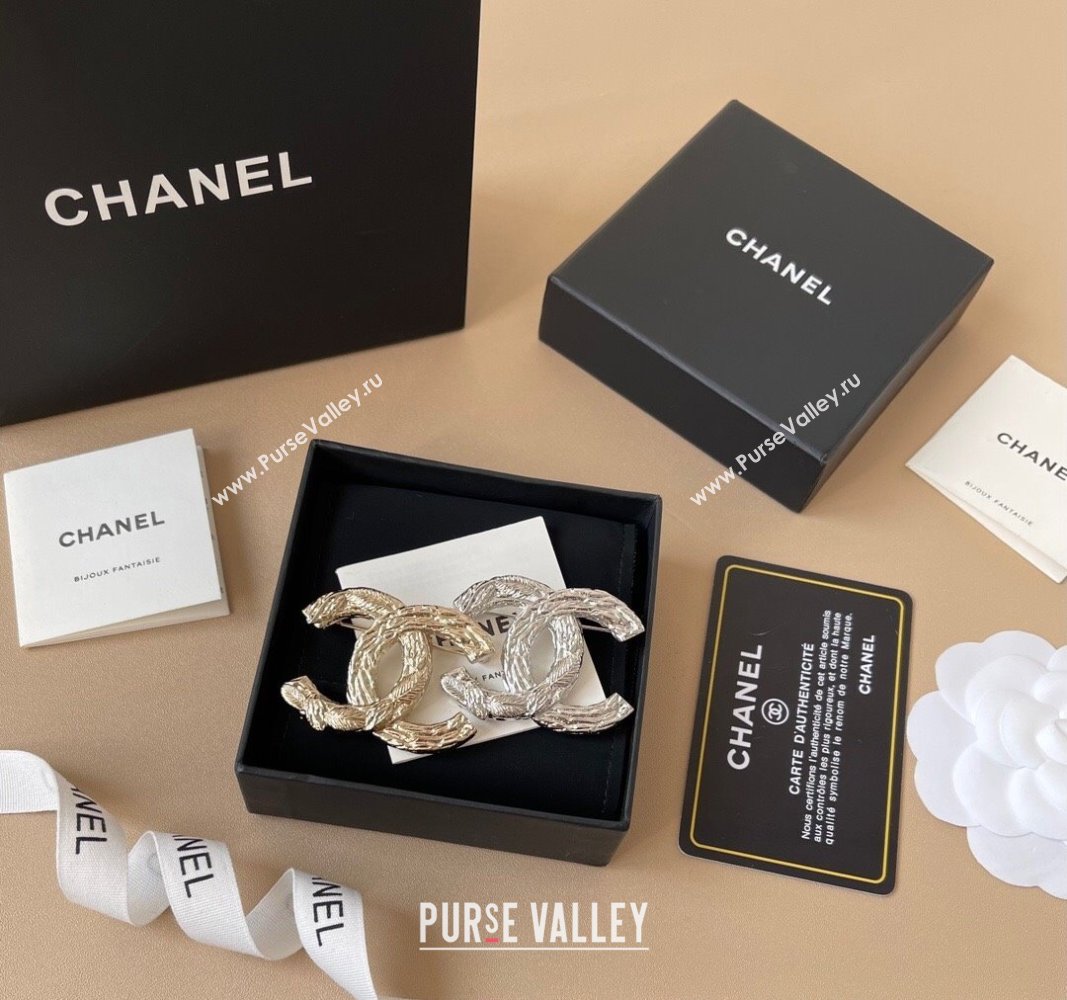 Chanel Metal-Tone CC Brooch Silver/Gold 2025 0509 (YF-250509078)