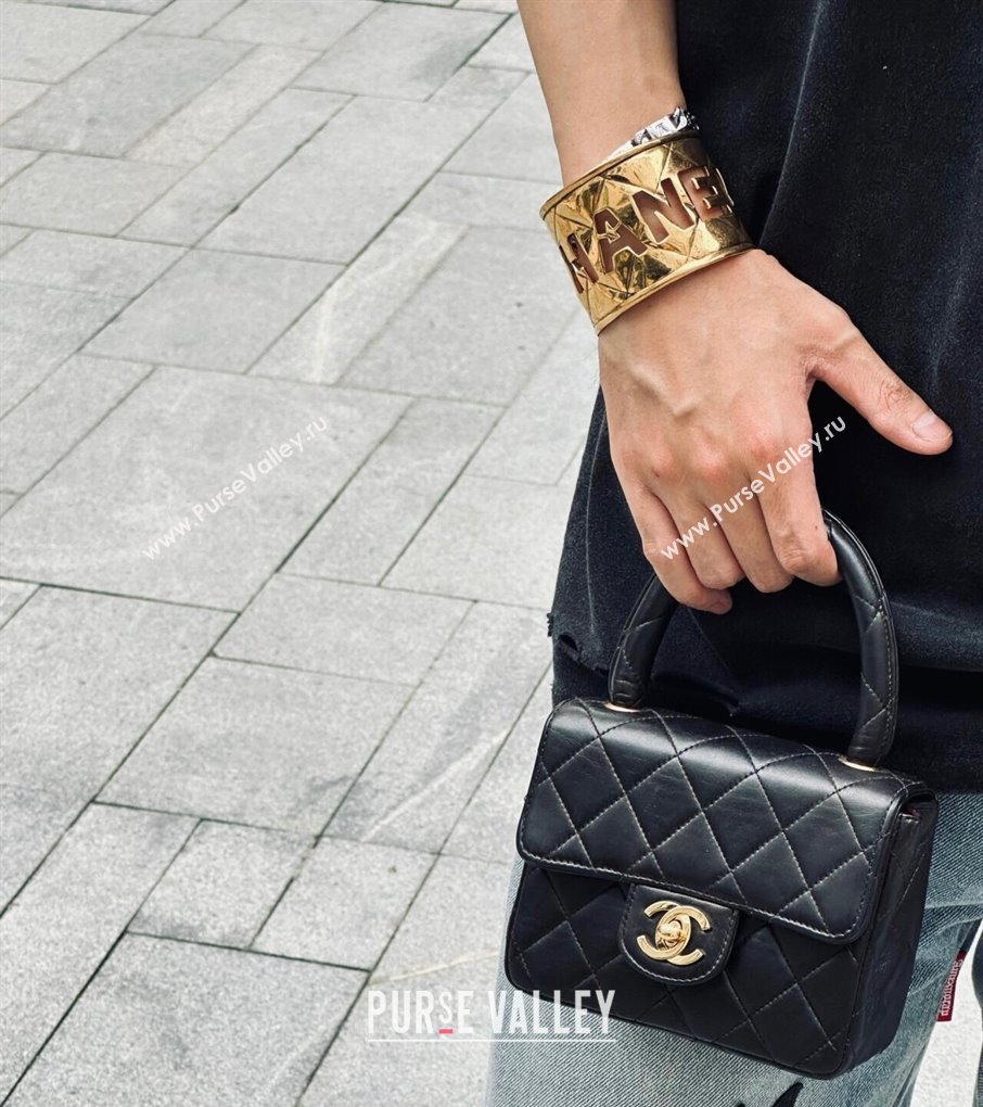 Chanel Vintage Cutout Cuff Bracelet Gold 2025 (YF-250509095)