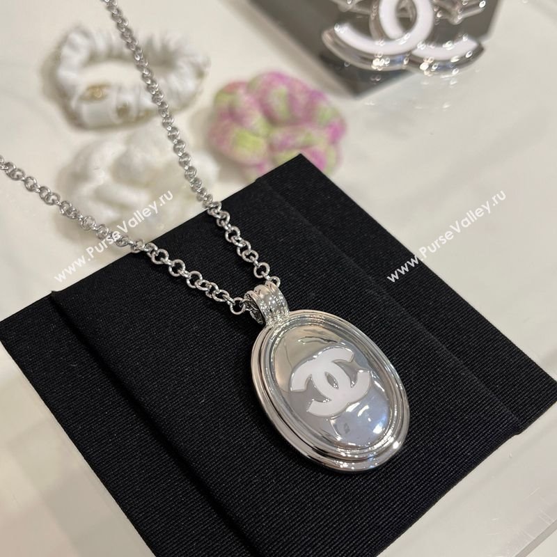 Chanel Jennie Oval Pendant Necklace 2025 0509 (YF-250509120)