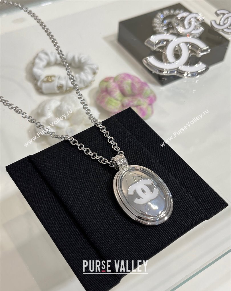 Chanel Jennie Oval Pendant Necklace 2025 0509 (YF-250509120)