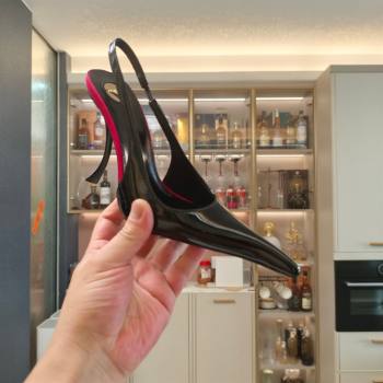Saint Laurent Slingback Pumps in Patent Leather 9cm Heel Black 2025 (MD-25052207)