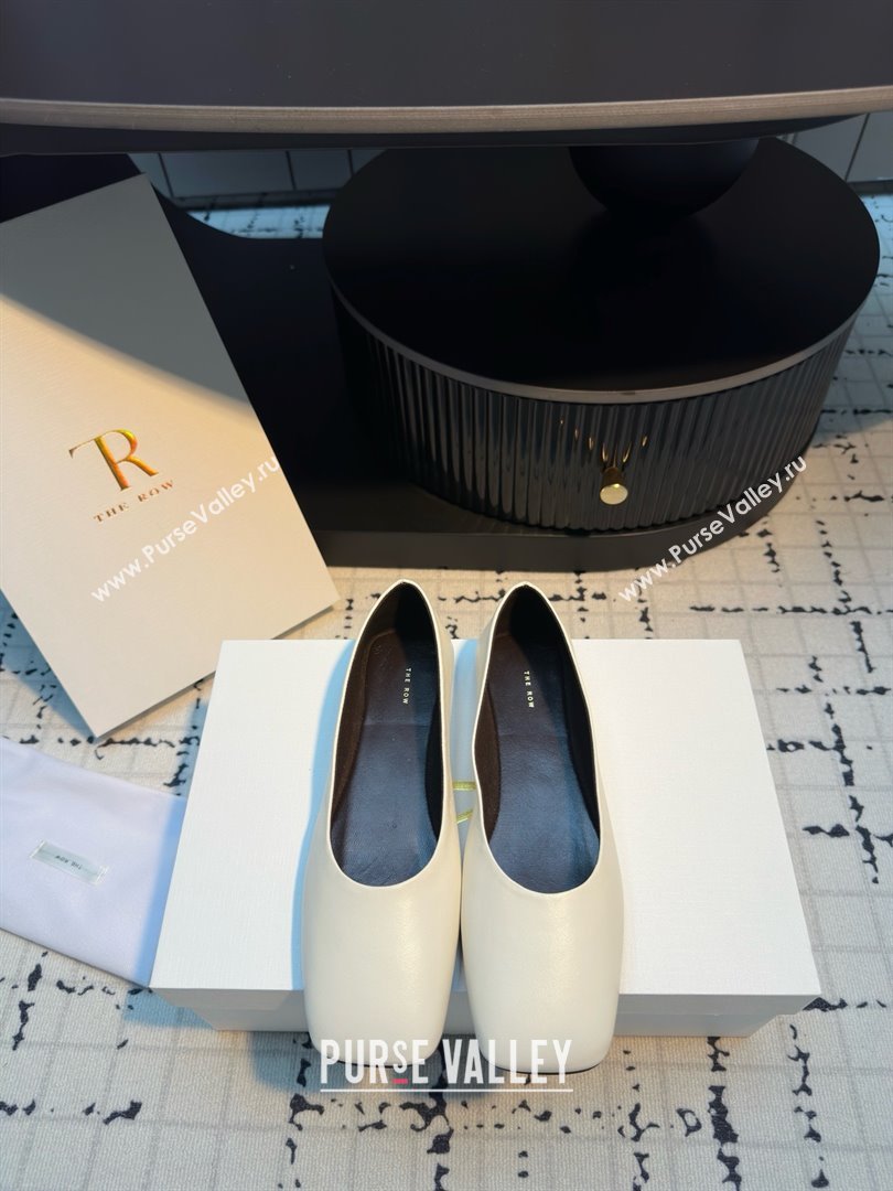 The Row Square Ballet Flats in White Lambskin TR052919 2025 (MGN-25052919)