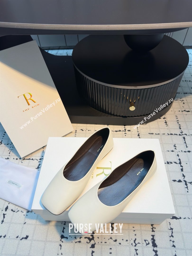 The Row Square Ballet Flats in White Lambskin TR052919 2025 (MGN-25052919)