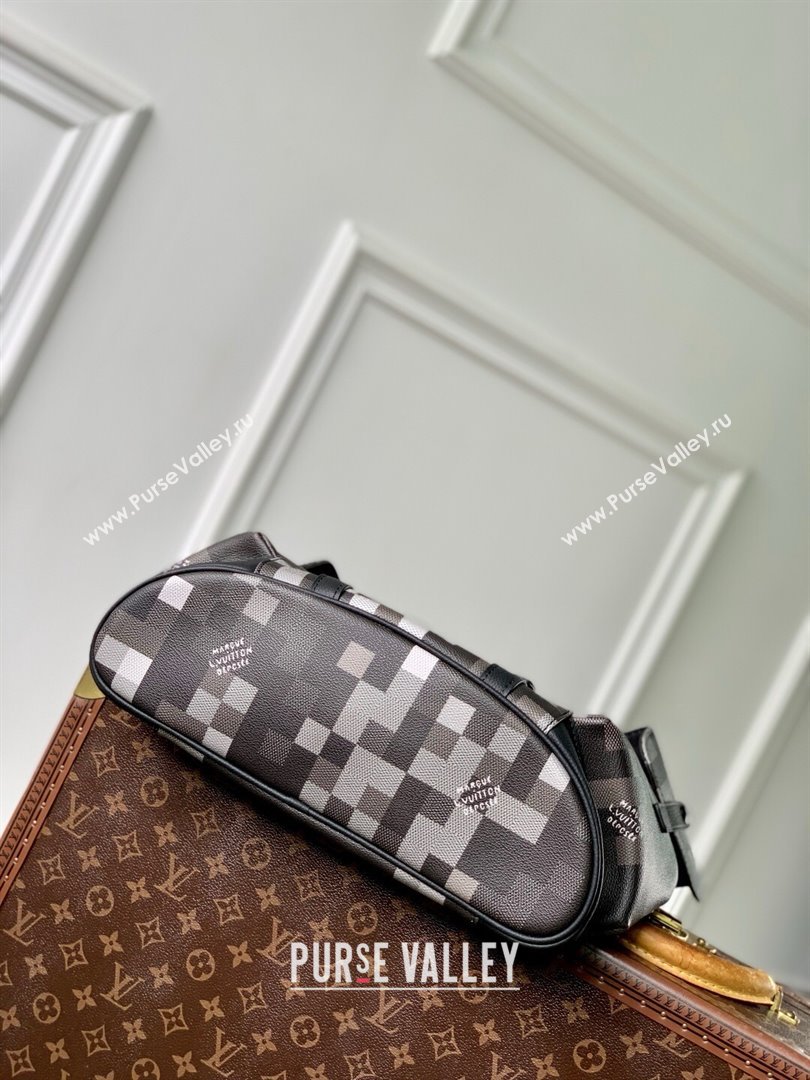Louis Vuitton Christopher MM in Damoflage Black Canvas M14952 2025 (K-25061302)