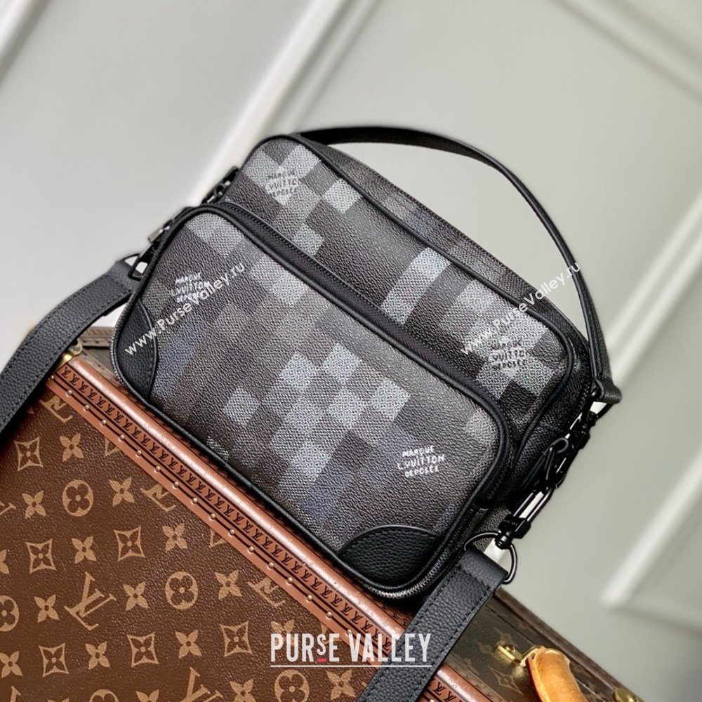 Louis Vuitton Nil Messenger Bag in Damoflage Black Canvas M14988 2025 (K-25061303)