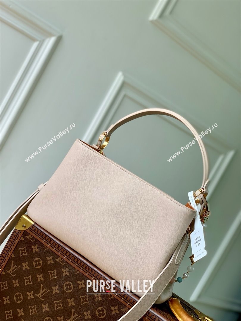 Louis Vuitton Capucines MM Souple Bag in Calf Leather M12929 Beige 2025 (K-25061311)