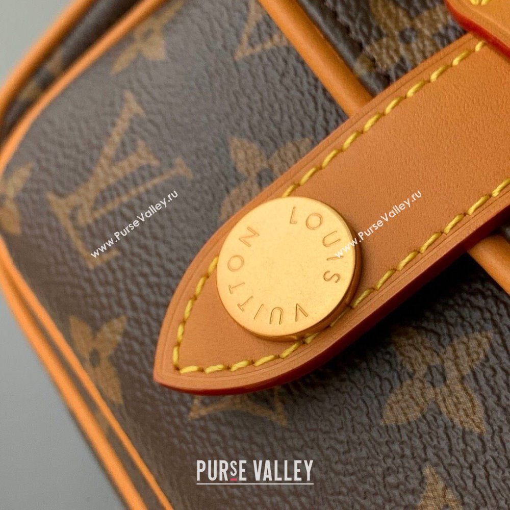 Louis Vuitton Cargo Wearable Wallet in Monogram Canvas M14742 2025 (K-25061803)